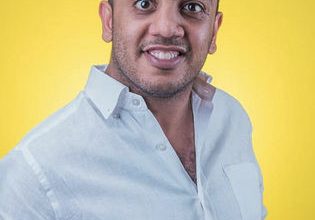 صورة نجم الكوميديا المصري أوس أوس بعد نجاح البقاء للاصلع بالرياض بستعد بقوة لدراما رمضان