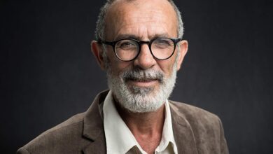 صورة الفنان الفلسطيني الكبير كامل الباشا يسجل حضوره بقوة في دراما رمضان بمسلسل صحاب الأرض