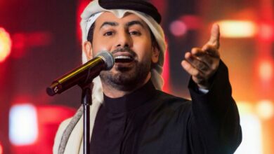 صورة فؤاد عبد الواحد يغني زفة الأمير تركي بن سلمان آل سعود في حفل زفافه بالرياض