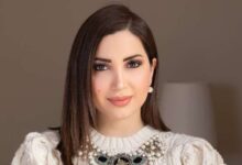 صورة النجمة نسرين طافش تجمع بين التمثيل والاعلام في بودكاست أرض جديدة