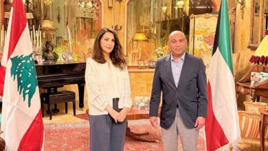 صورة سفير الكويت الجديد لدي لبنان يزور الفنانة ماجدة الرومي في لفتة تقديرية