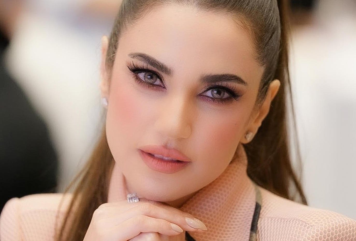 النجمة التونسية درة تروج لفيلم الست لما وتستعد للدراما بعمل جديد