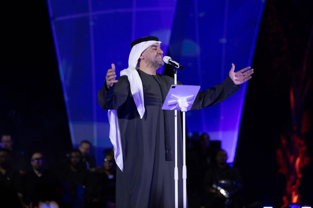 حسين الجسمي يتألق ويشعل الأجواء بحفله الضخم بالساحل الشمالي