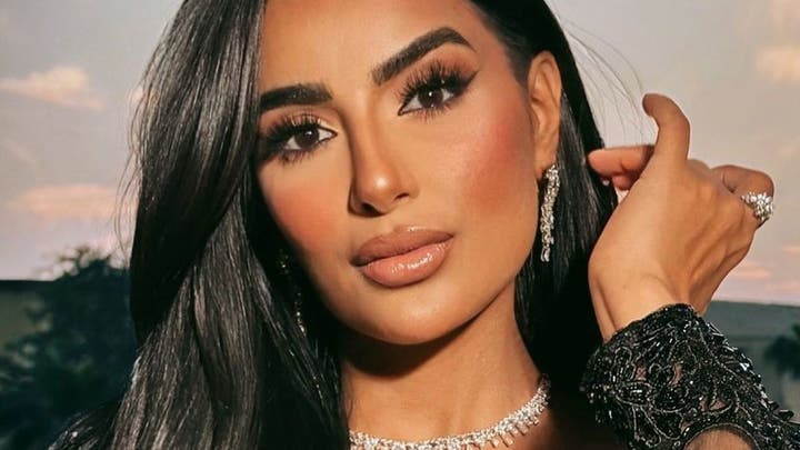 نجاة الفنانة جوري بكر من حادث سير إثر إنفجار إطار سيارتها