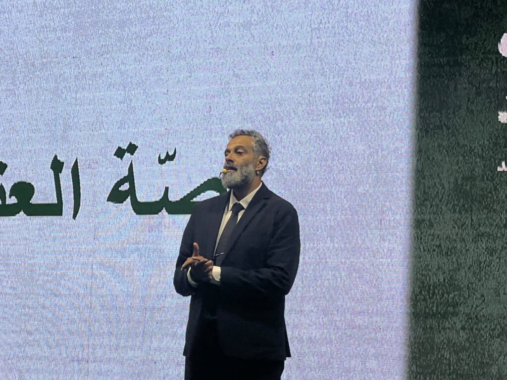 خالد غطاس يضع حجر الأساس للمدرسة ويوقع تأسيس فرع لها في الاردن
