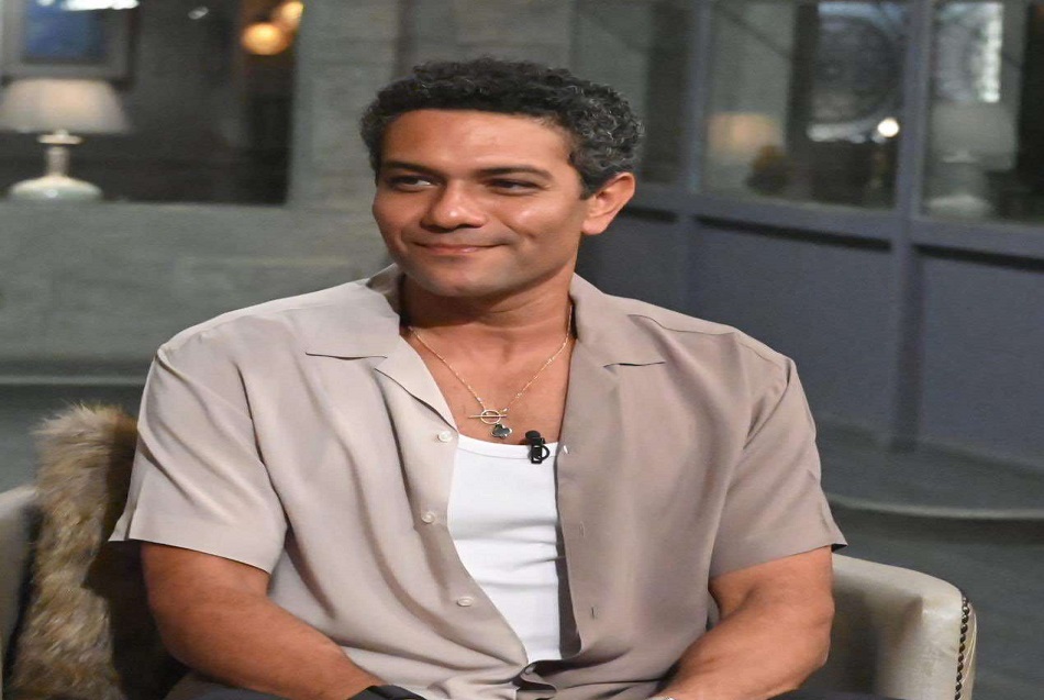النجم أسر ياسين يحصد جائزة فاتن حمامة من مهرجان القاهرة السينمائي الدولي