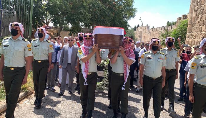 الأردنيون يشيعون جثامين ضحايا الهجوم الإرهابي علي كنيسة الكرك